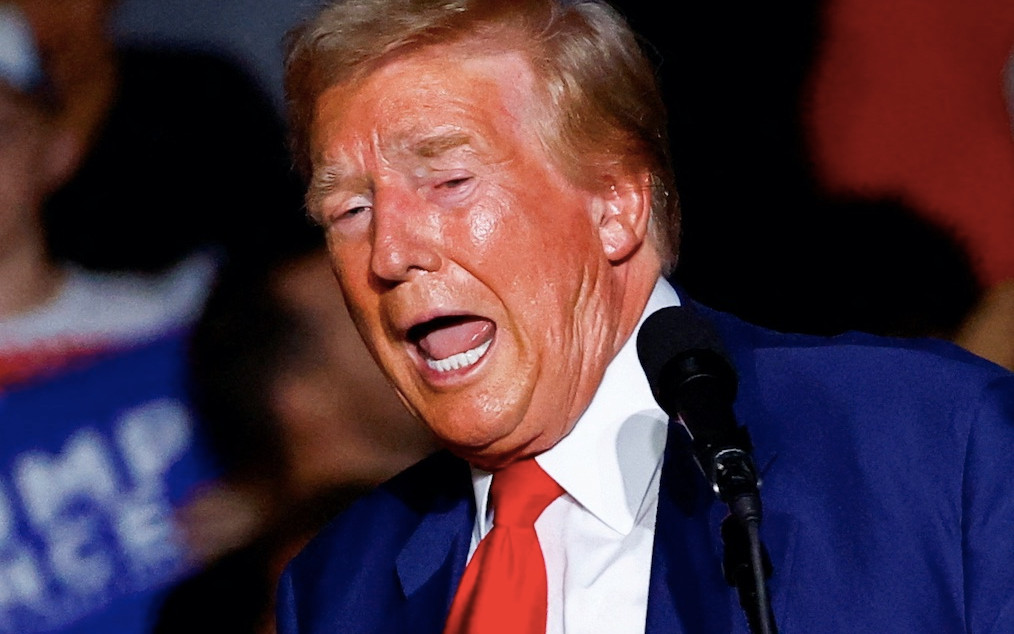 Donald Trump napisał: “Nienawidzę Taylor Swift”. Kilka godzin później usłyszano strzały