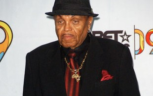 Joe Jackson: Bicie ustrzegło Michaela przed przemocą