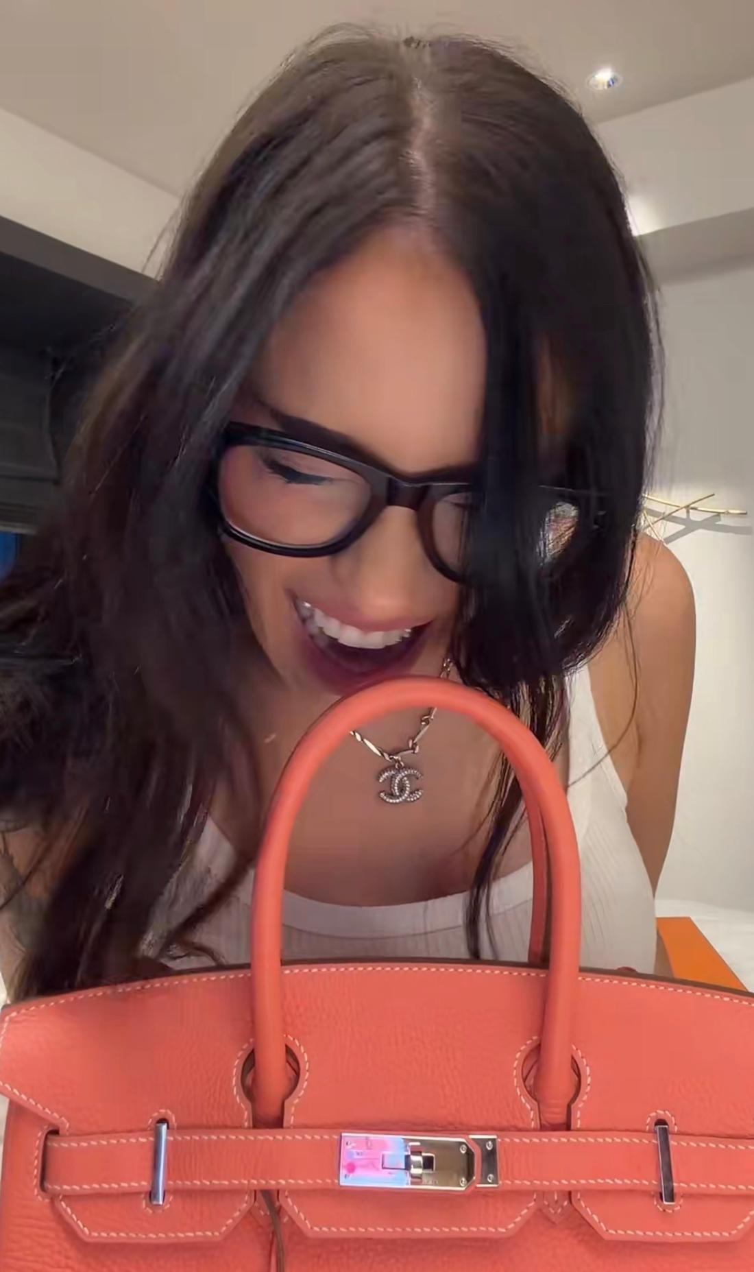 Fagata kupiła torebkę Hermes za horrendalną kwotę. Warta tyle, co porządne auto! fot. TikTok