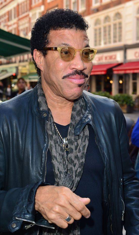 Khloe Kardashian jest córką Lionela Richiego?