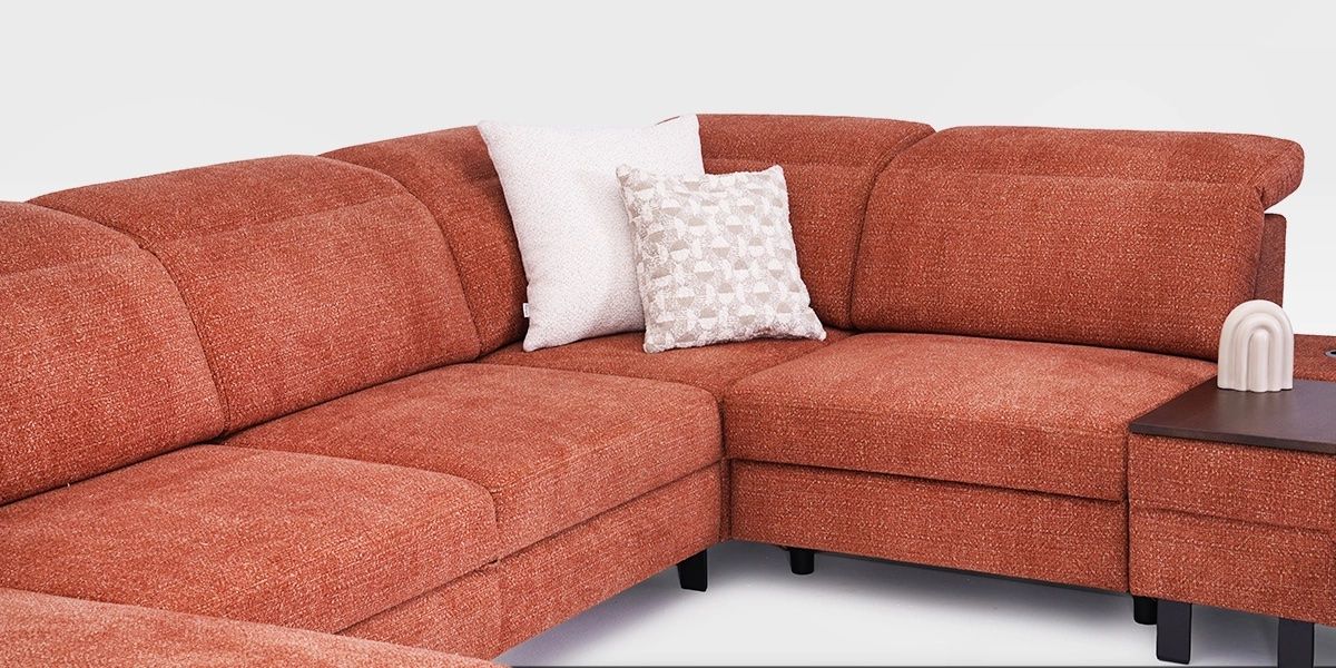 Nowoczesne narożniki do salonu marki Ramaro