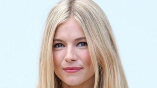 Sienna Miller urodziła!