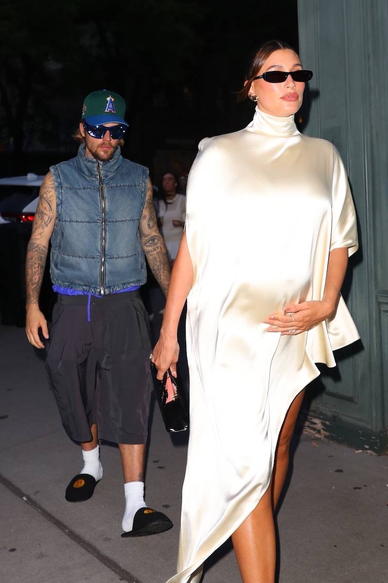 Dwie ciążowe stylizacje Hailey Bieber w jednym dniu! Modelka trzymała się za duży już brzuszek