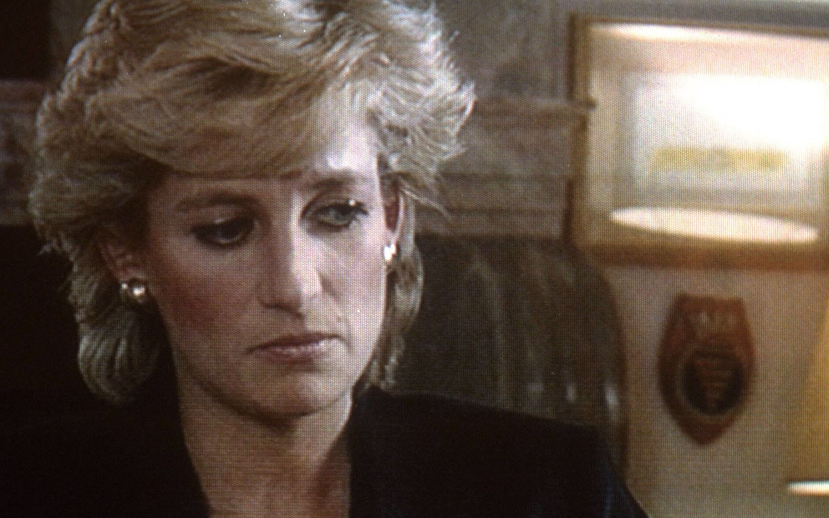 Kamerdynerowi Lady Diany nie podoba się nowy sezon “The Crown”: “Po prostu posunięto się za daleko”