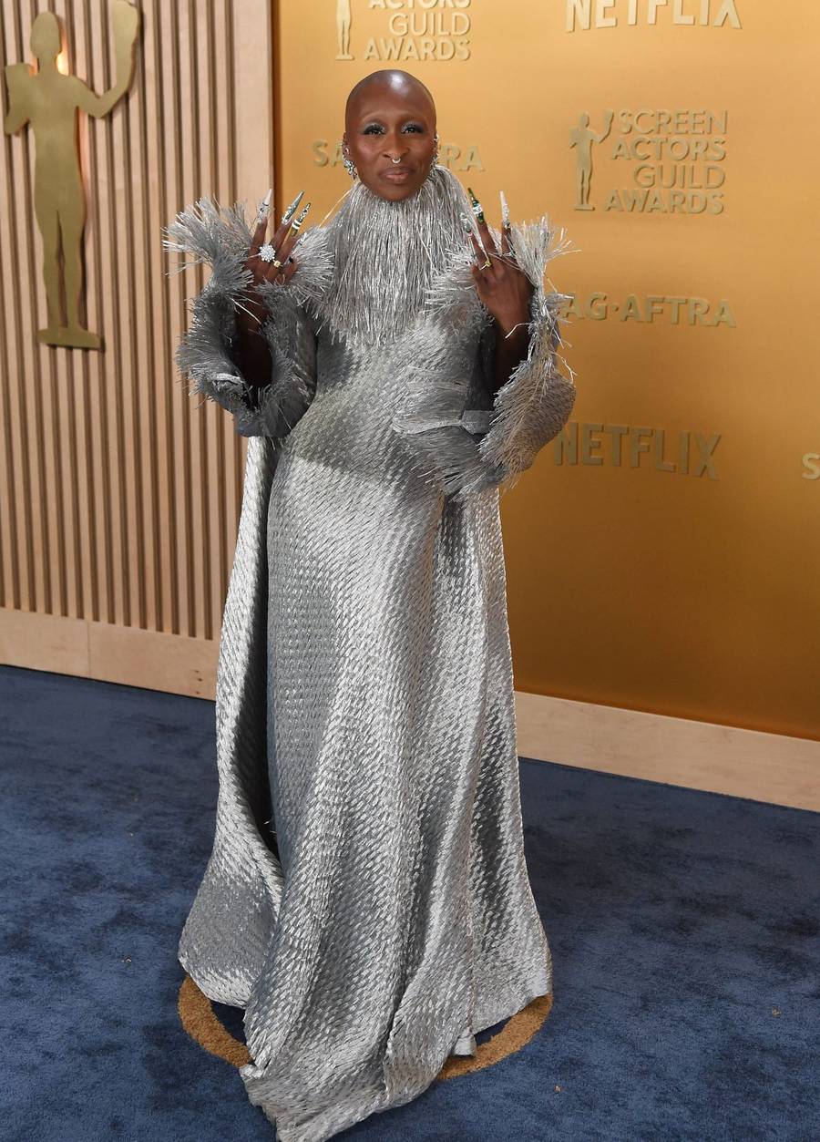 Statuetki SAG Awards rozdane! Księżniczkowa Ariana Grande, Demi Moore w bufiastej sukni, Selena Gomez (FOTO)