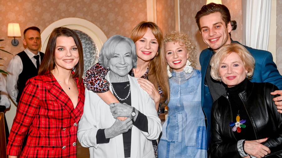 Gwiazdy "Na Wspólnej" żegnają Bożenę Dykiel, fot. AKPA