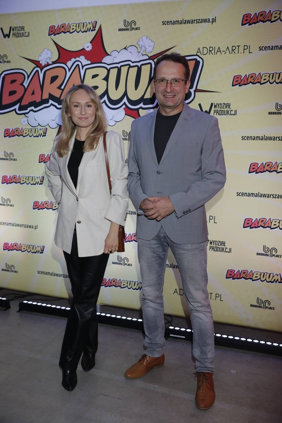 Urocze pary na premierze spektaklu! Marta Żmuda Trzebiatowska i Kamil Kula, Robert Górski z żoną (FOTO)