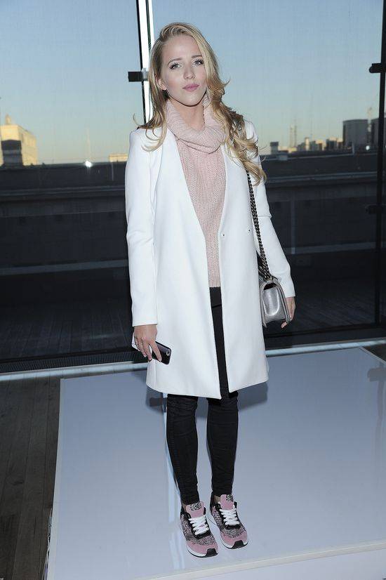 Jessica Mercedes na ściankach