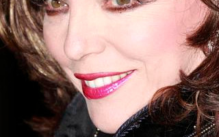 Joan Collins: Nigdy się nie ponaciągam