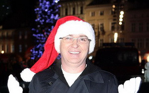 Gwiazdy w roli Świętego Mikołaja (FOTO)