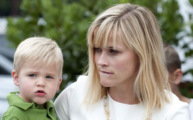 Reese Witherspoon ukrywała syna przez 21 miesięcy!