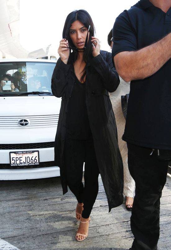 Kardashianki na lotnisku