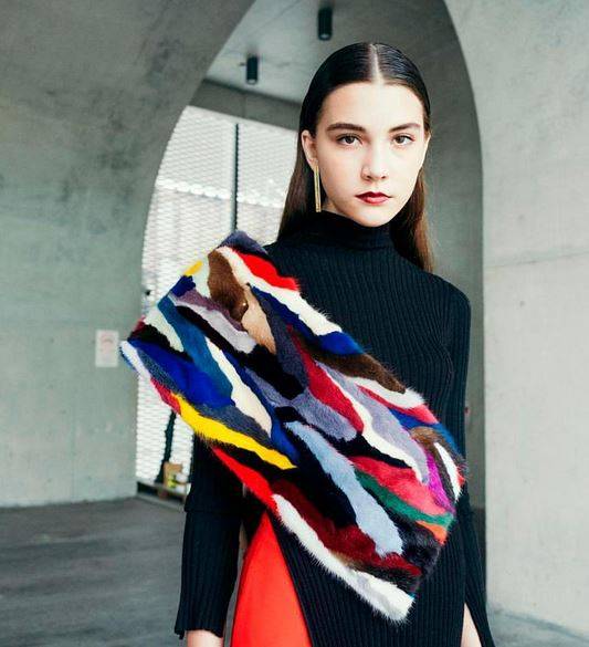 14-letnia modelka zmarła z WYCZERPANIA. Pracowała po 13 godzin