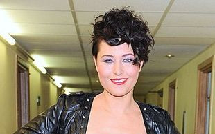 Zgadnijcie, czyje to nogi (FOTO)