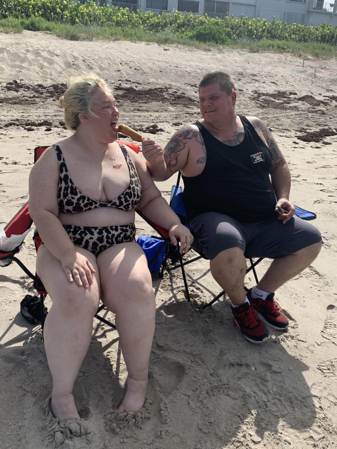 Mama June w bikini