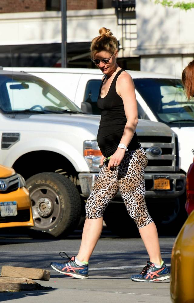 SZOK! Ta gwiazda jest w ciąży!