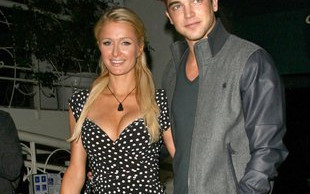 A jednak powiększyła sobie piersi? (FOTO)