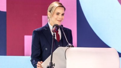 Marta Nawrocka naprawdę ma tyle lat? Ciężko uwierzyć. Mało kto jej tyle daje. Dziś obchodzi urodziny