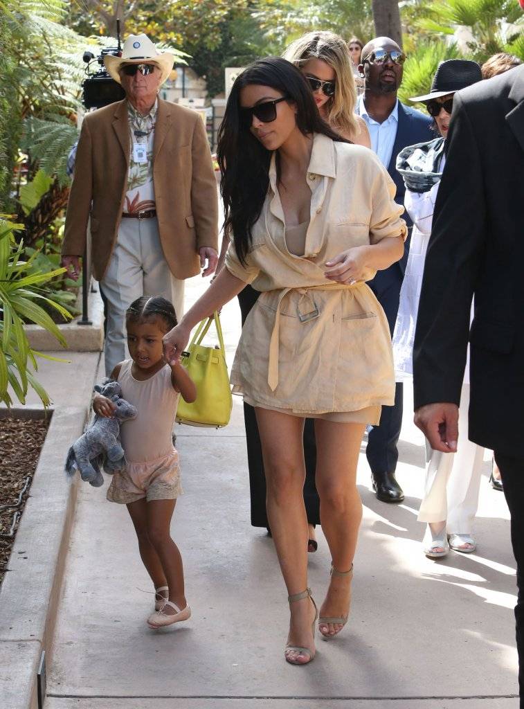 WOW! Kim Kardashian schudła i teraz chwali się ciałem