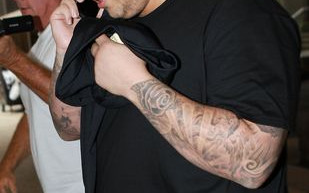 Rob Kardashian wypiął się (pokaźnym tyłkiem) na rodzinę