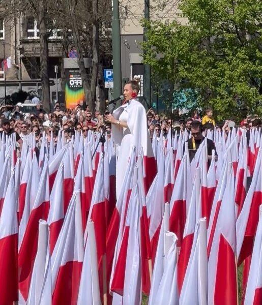 Doda zachwyciła stylizacją na Dniu Flagi, fot. Instagram