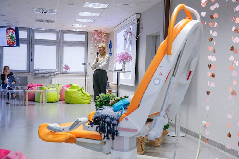 Joanna Ibisz wykłada na warsztatach po ogłoszeniu ciąży. Tak prezentuje się z zaokrąglonym brzuszkiem