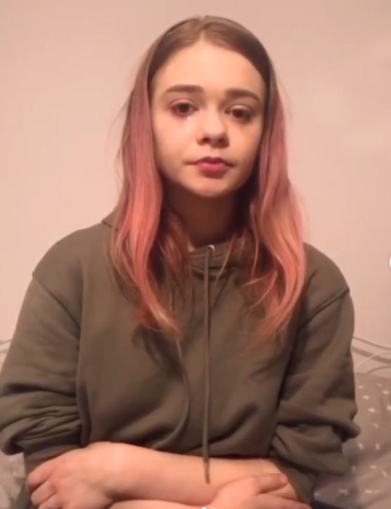 Brawa dla niej! Powinna poruszać taki tematy, by edukować innych jak może wyglądać terapia. 