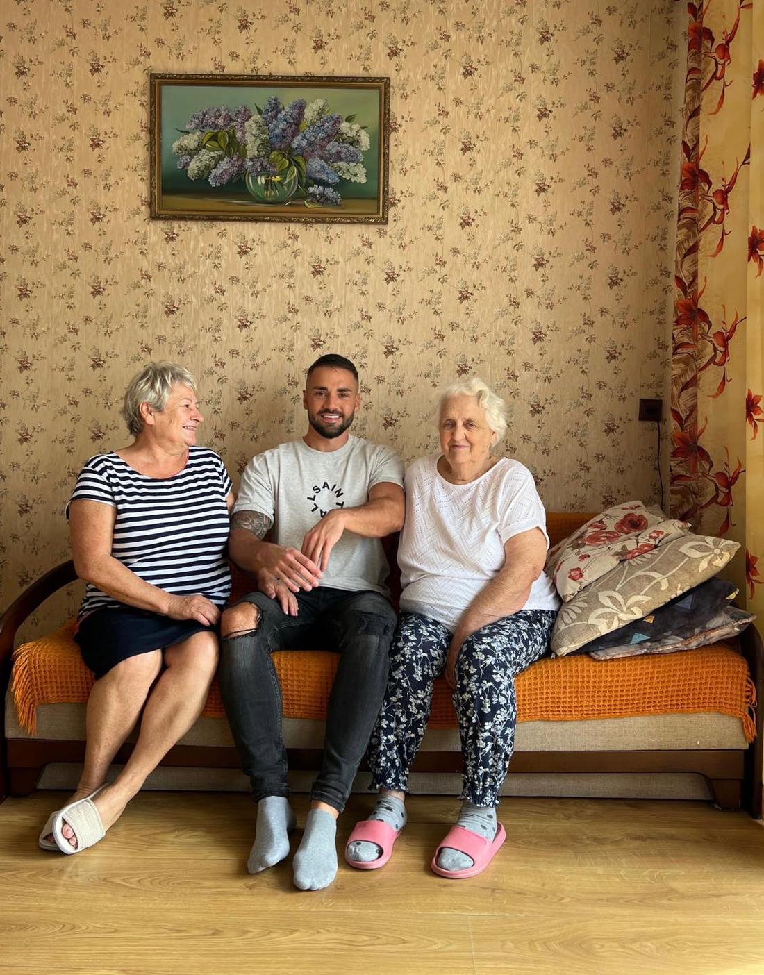 Łukasz Litewka o mamie i babci, fot. Facebook