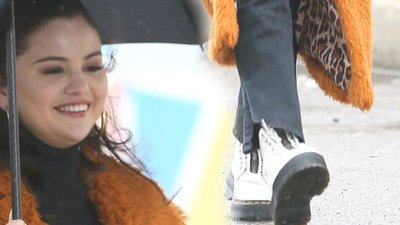 Dawno niewidziana Selena Gomez. W deszczowy dzień pomyka po Nowym Jorku
