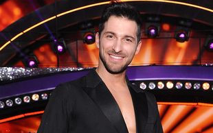 Rafał Maślak reklamuje swojego młodszego brata, Olka