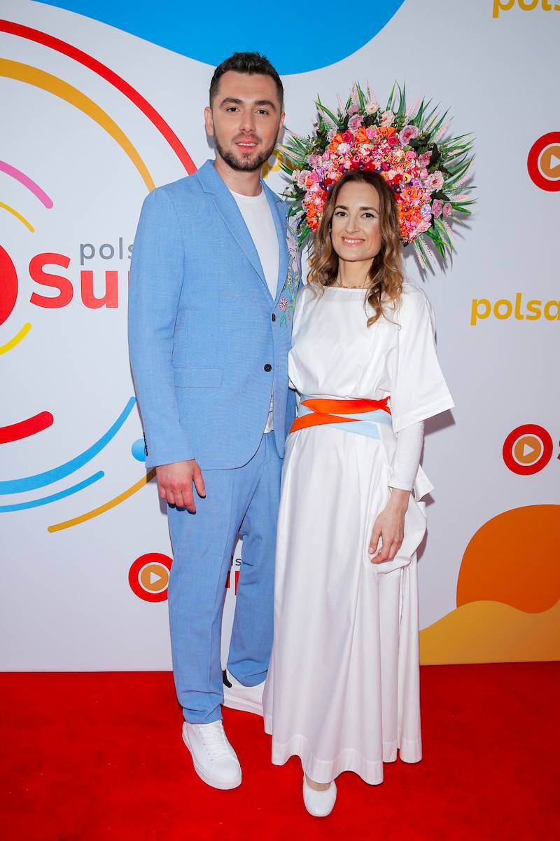 Polsat SuperHit Festiwal. Marcelina Zawadzka po raz pierwszy z ukochanym na ściance, Oliwia Bieniuk jak z Matrixa