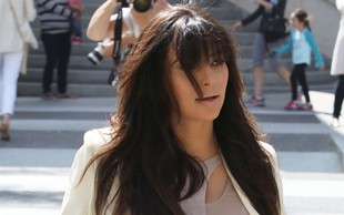 Kim Kardashiam ma na sobie… namiot (FOTO)