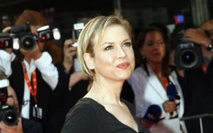 Renee Zellweger niknie w oczach