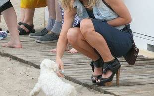 Polska gwiazda w takich butach na plaży (FOTO)
