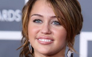 Miley Cyrus wzięto za 40-latkę