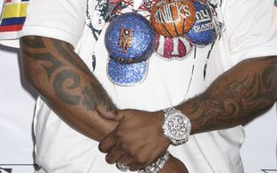 Busta Rhymes pozwany za rzucanie szklanką w obcą kobietę