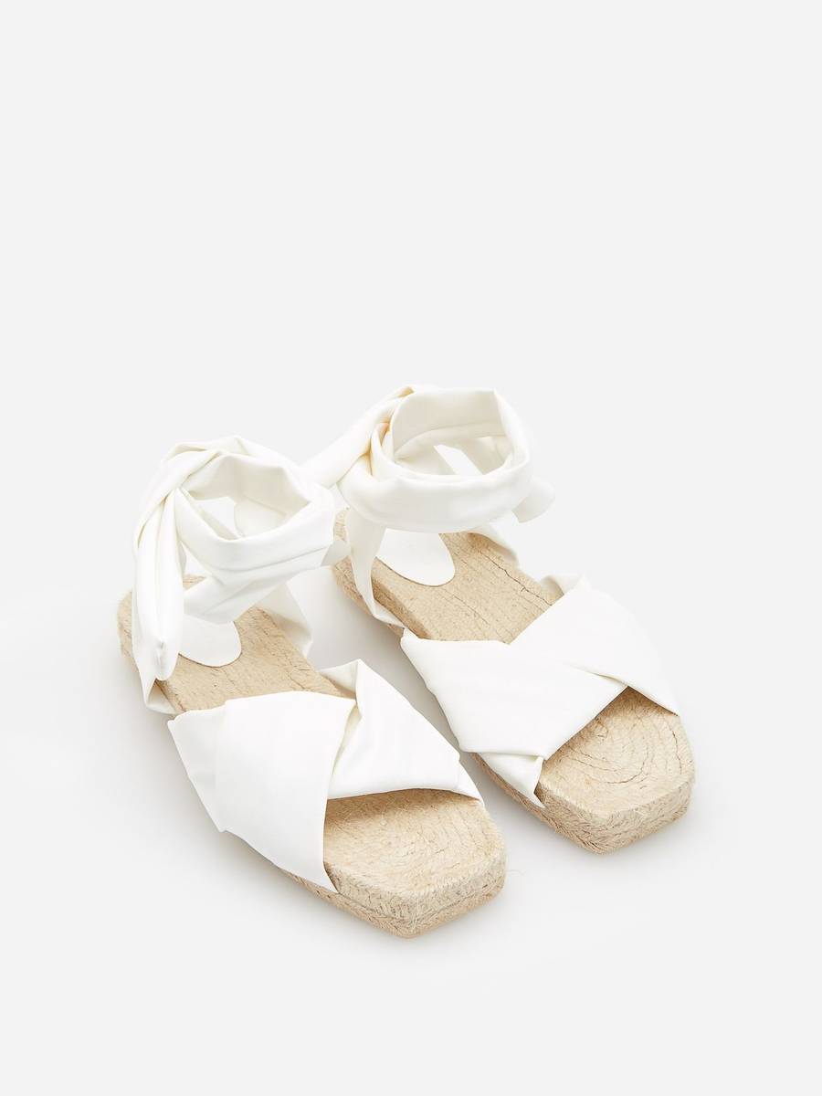 Gorąca JEDENASTKA rzeczy, z których stworzysz GENIALNE letnie stylizacje