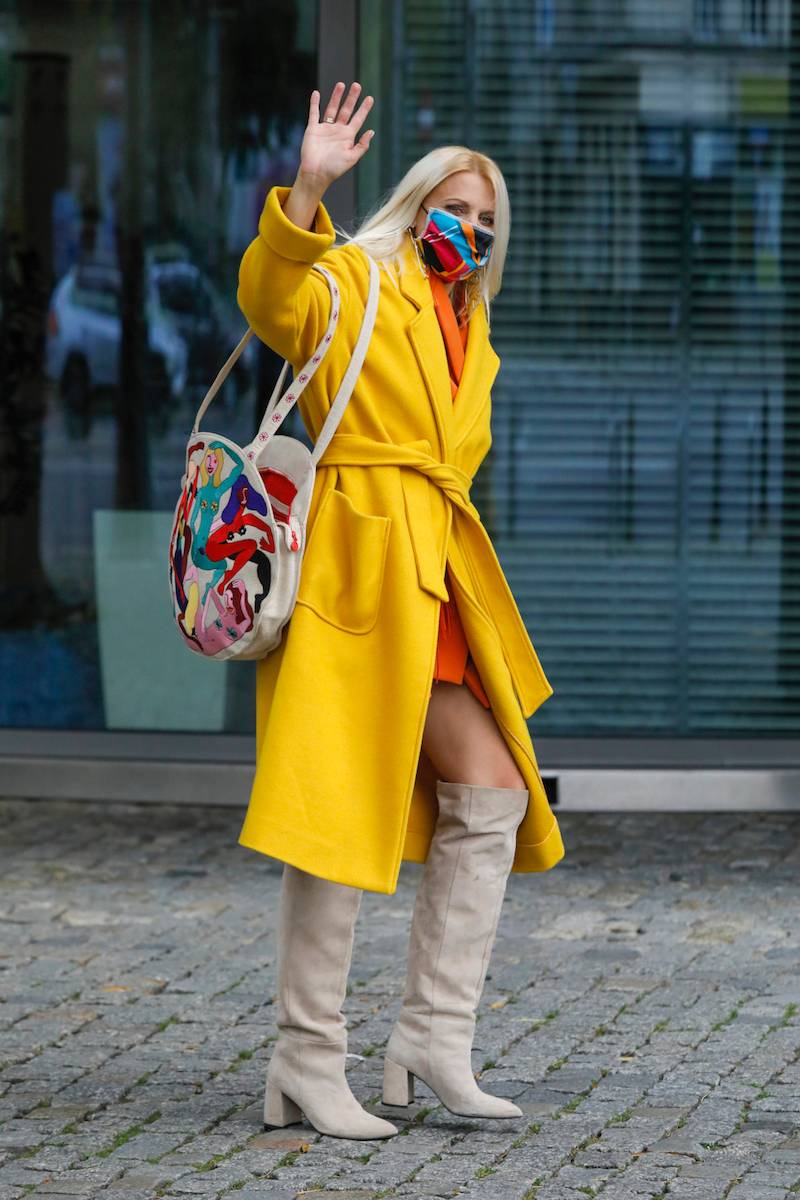 Martyna Wojciechowska świeżo po ślubie, piosenkarka w seksi stylizacji i aktorka w futrze (ZDJĘCIA)