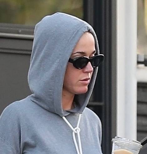 Zakapturzona Katy Perry zauważona dzień po tym, jak pokazała stringi na czerwonym dywanie