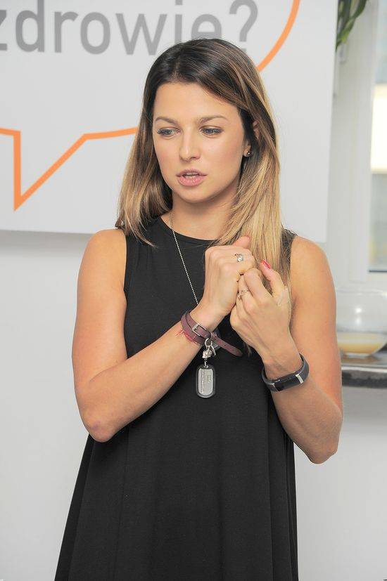 Anna Lewandowska pokazała BRZUCH! Fani: Co za chudzina!