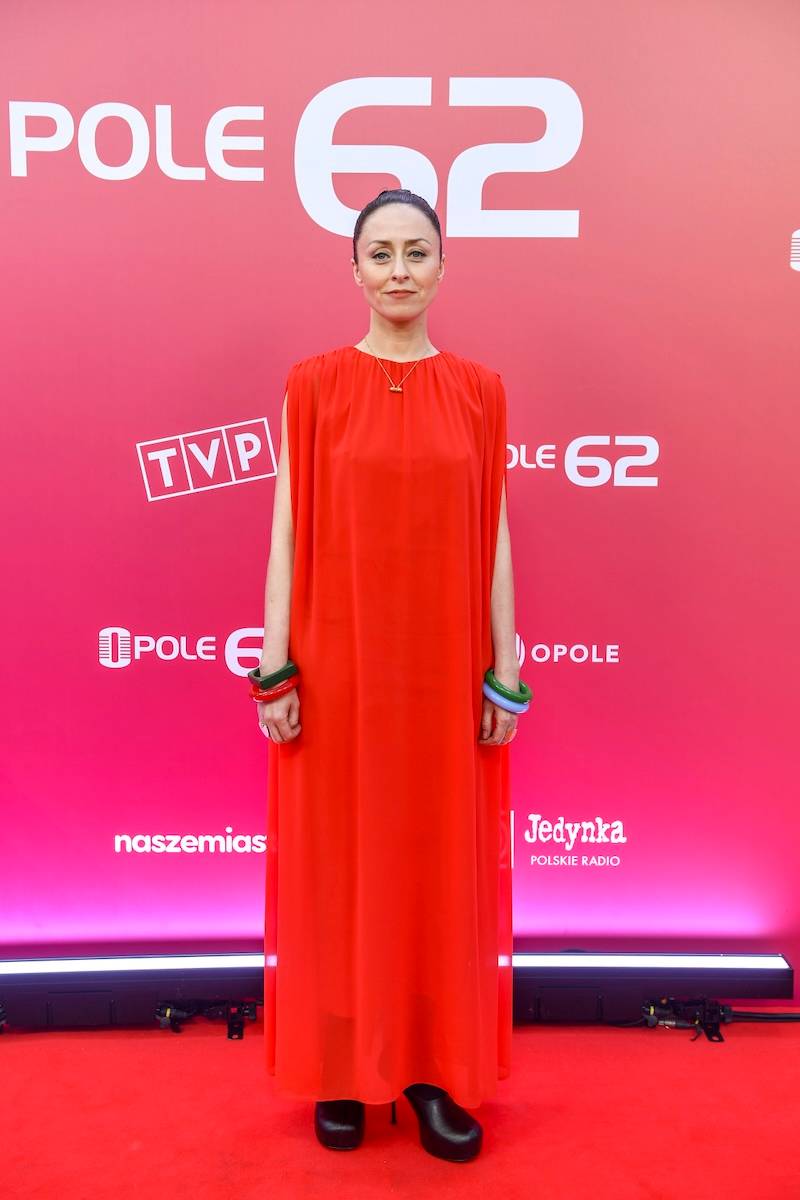 Konkurs „Debiuty” 62. KFPP. Kasia Kowalska cała na czarno, Bovska, Natalia Kukulska, Natalia Przybysz