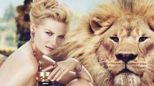 Kirsten Dunst udowadnia, że potrafi być kobieca (VIDEO)