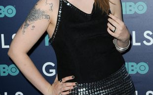 Koszmarna stylizacja? Musisz zobaczyć jej makijaż (FOTO)