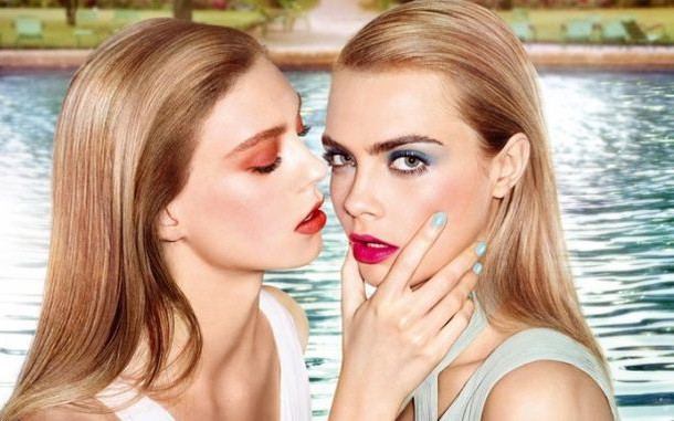 Cara Delevingne znów chce się całować z dziewczyną? (FOTO)