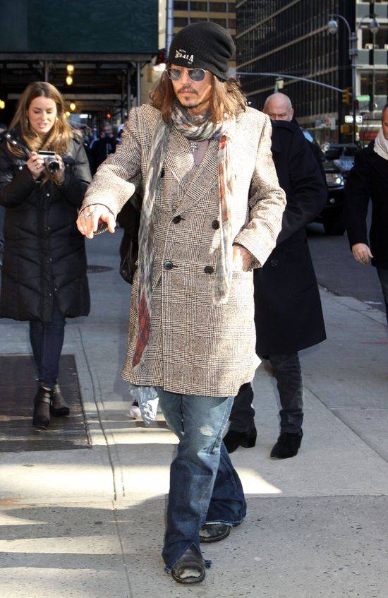 Johnny Depp przed studio Davida Lettermana
