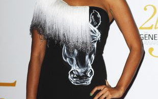 Leona Lewis dzieli się kosmetykami ze swoim koniem