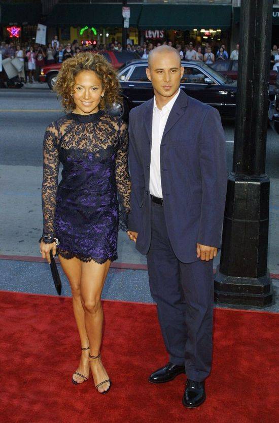 Jak wyglądała Jennifer Lopez przed epoką wypełniaczy, botoksu i powiększanych ust?