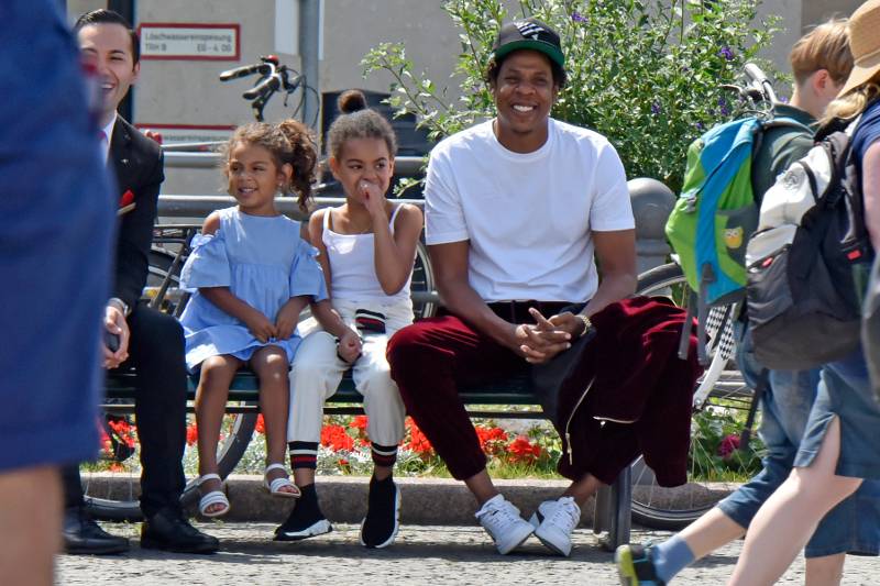 Blue Ivy na spacerze z Jay-Z! Ale córka nim RZĄDZI!
