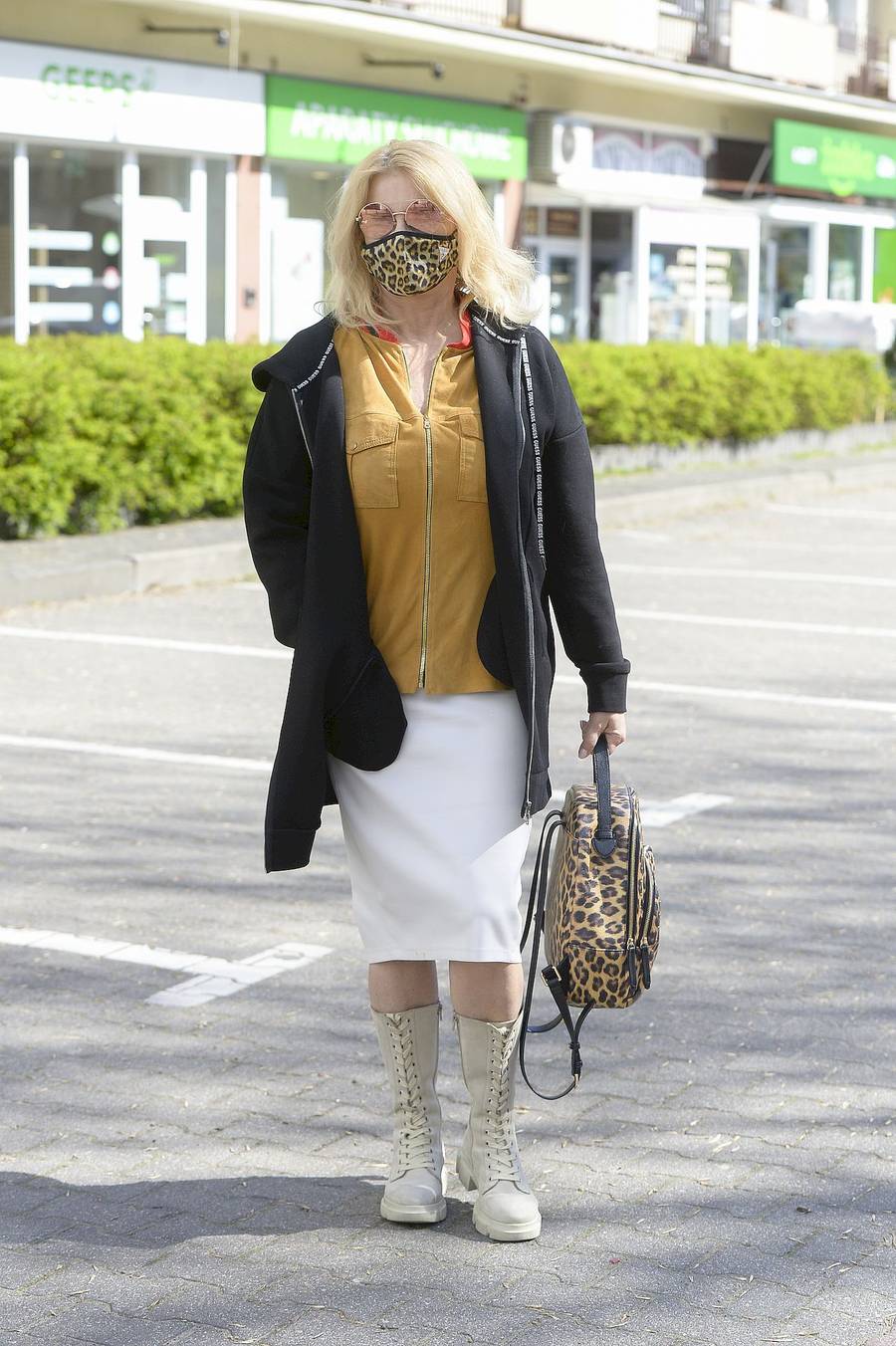 Gwiazdy DD TVN: Wojciech Błach z piękną żoną i Majka Jeżowska w modnych butach (ZDJĘCIA)