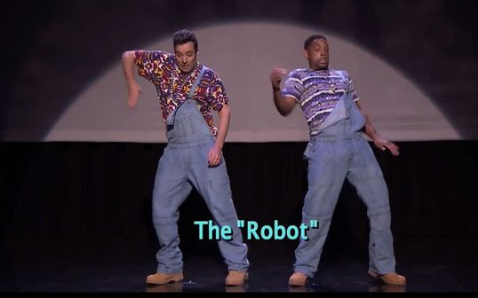 Will Smith i Jimmy Fallon demonstrują ewolucję hip-hopu